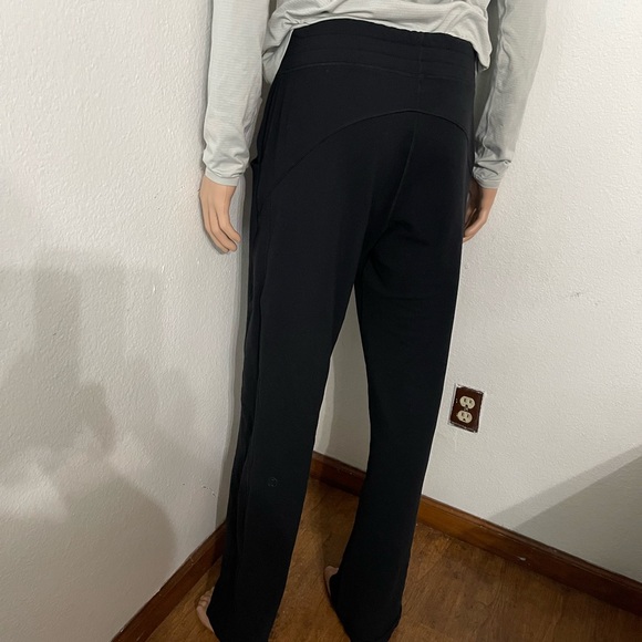 Men. Lululemon Kung Fu heathered Pants Black - Picture 7 of 15